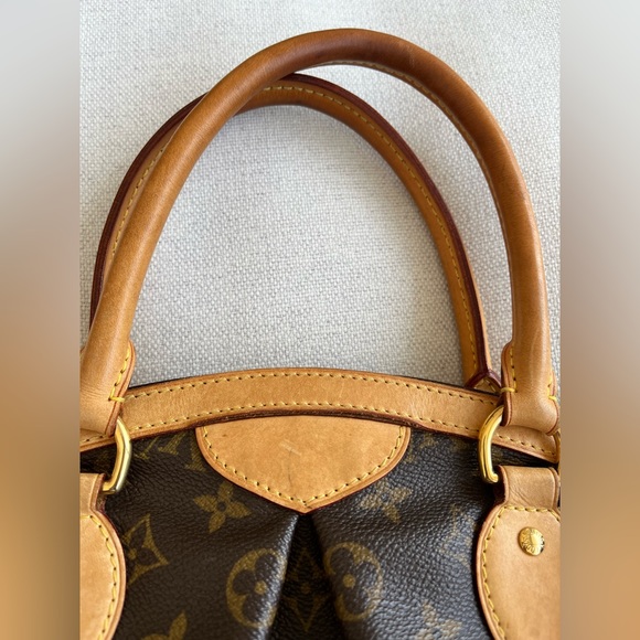🔥 100% Authentic Louis Vuitton Trivoli Handbag with Dustbag🔥 - Picture 5 of 12